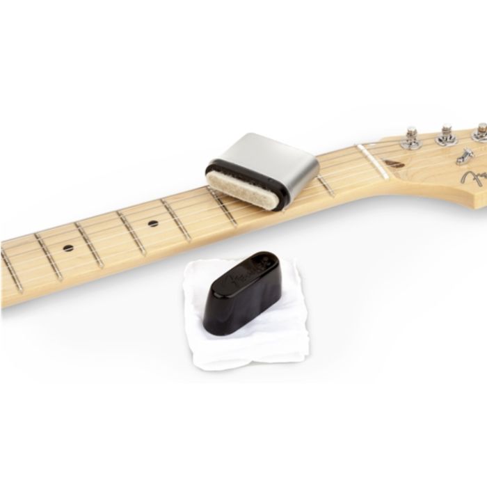 Fender® Speed Slick String Cleaner 